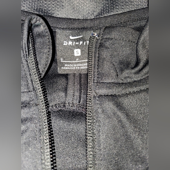 Nike jacket - Picture 2 of 3